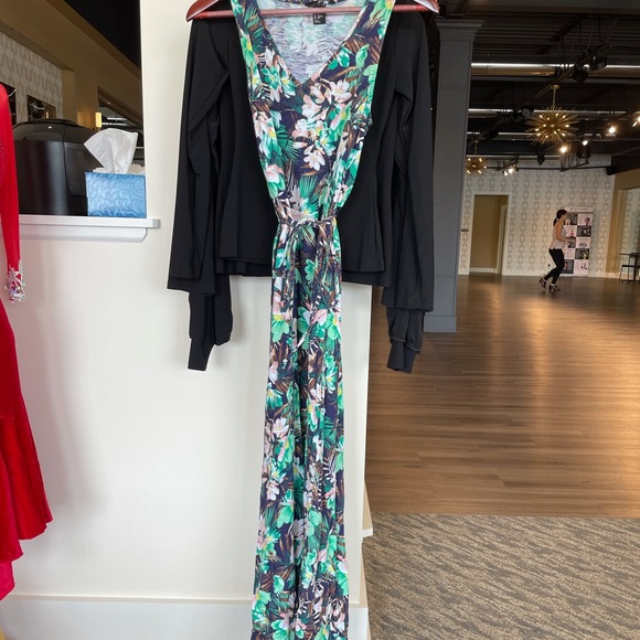 Floral Maxi Dress - Picture 2 of 3